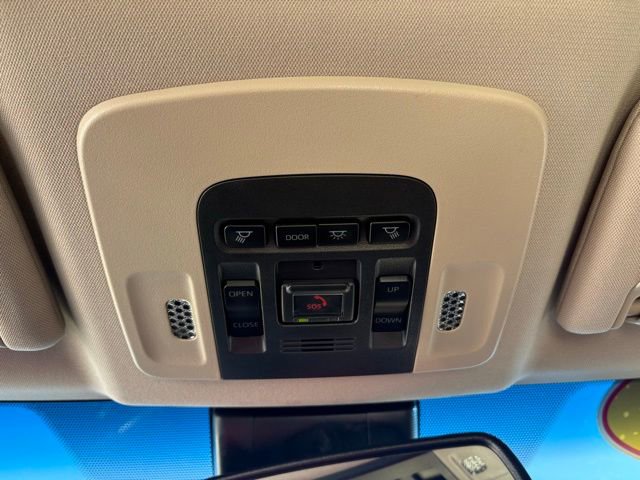 Used 2021 Toyota Avalon XLE image 24