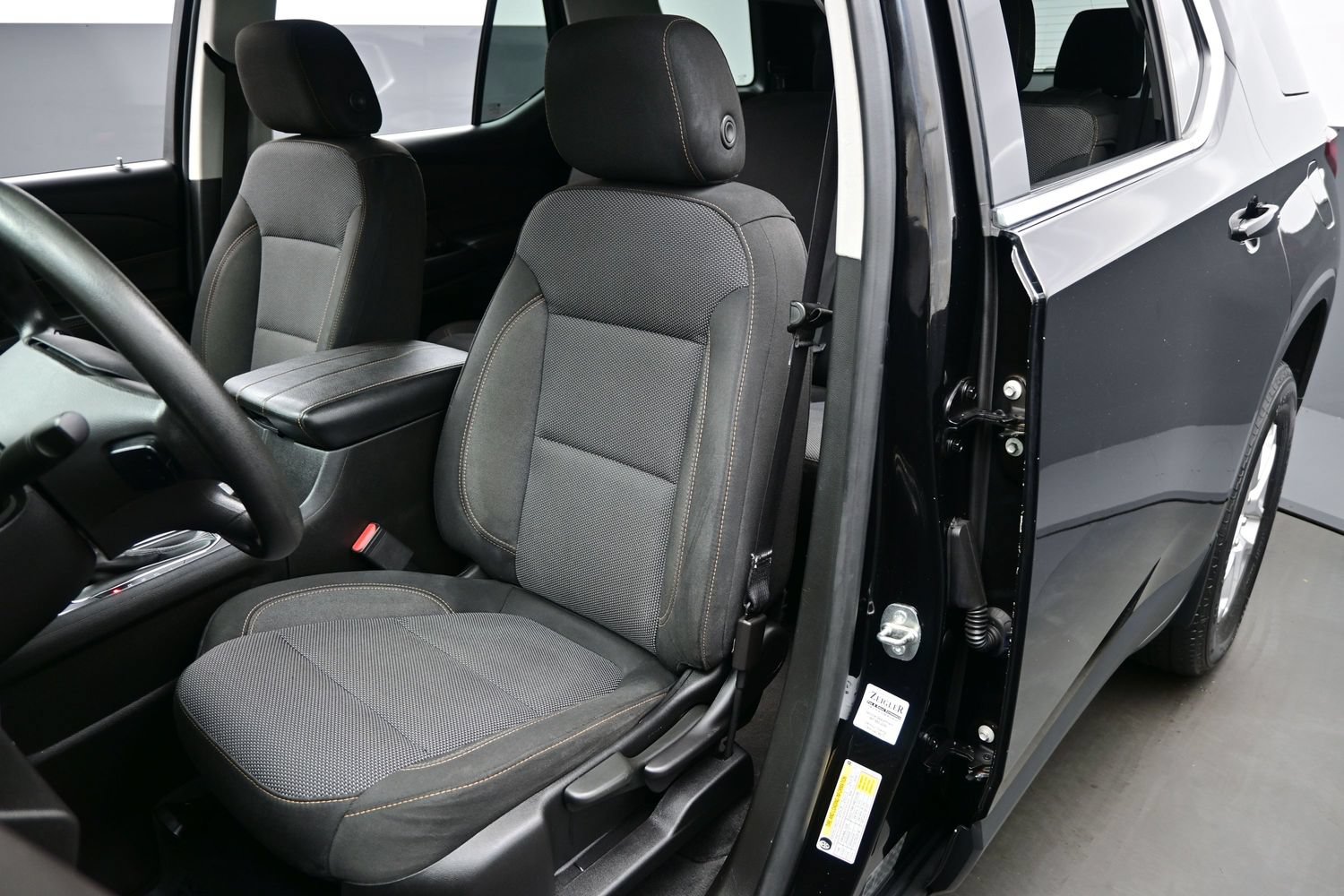 Used 2018 Chevrolet Traverse LS FWD image 14