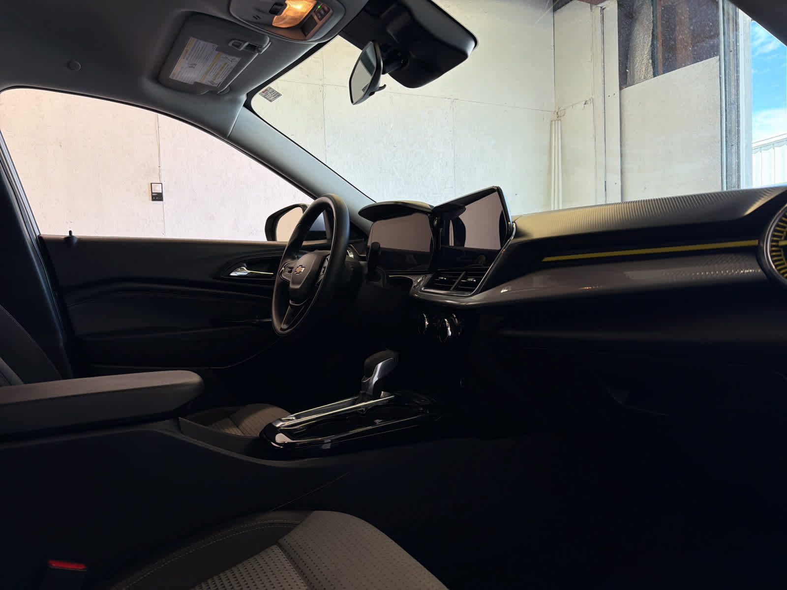 Used 2024 Chevrolet Trax LT image 25