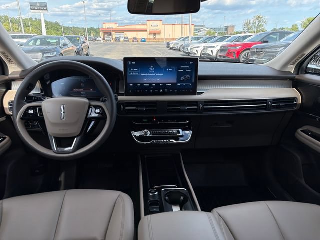 Certified 2023 Lincoln Corsair AWD image 15