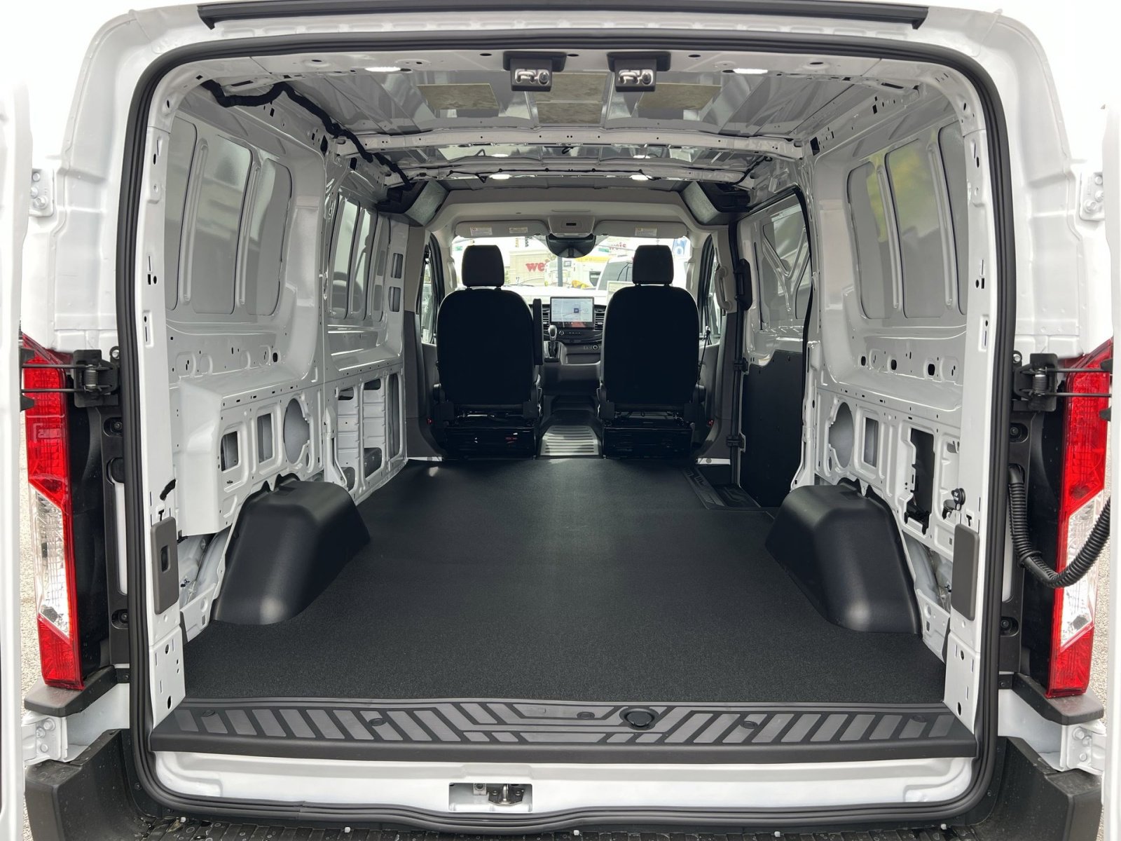 New 2026 Ford Transit 250 Low Roof RWD image 22