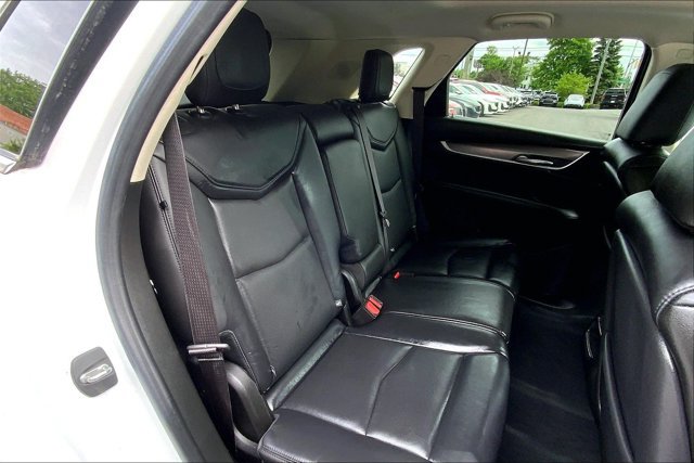 Used 2018 Cadillac XT5 Luxury w/ Driver Awareness Package AWD/4WD image 27
