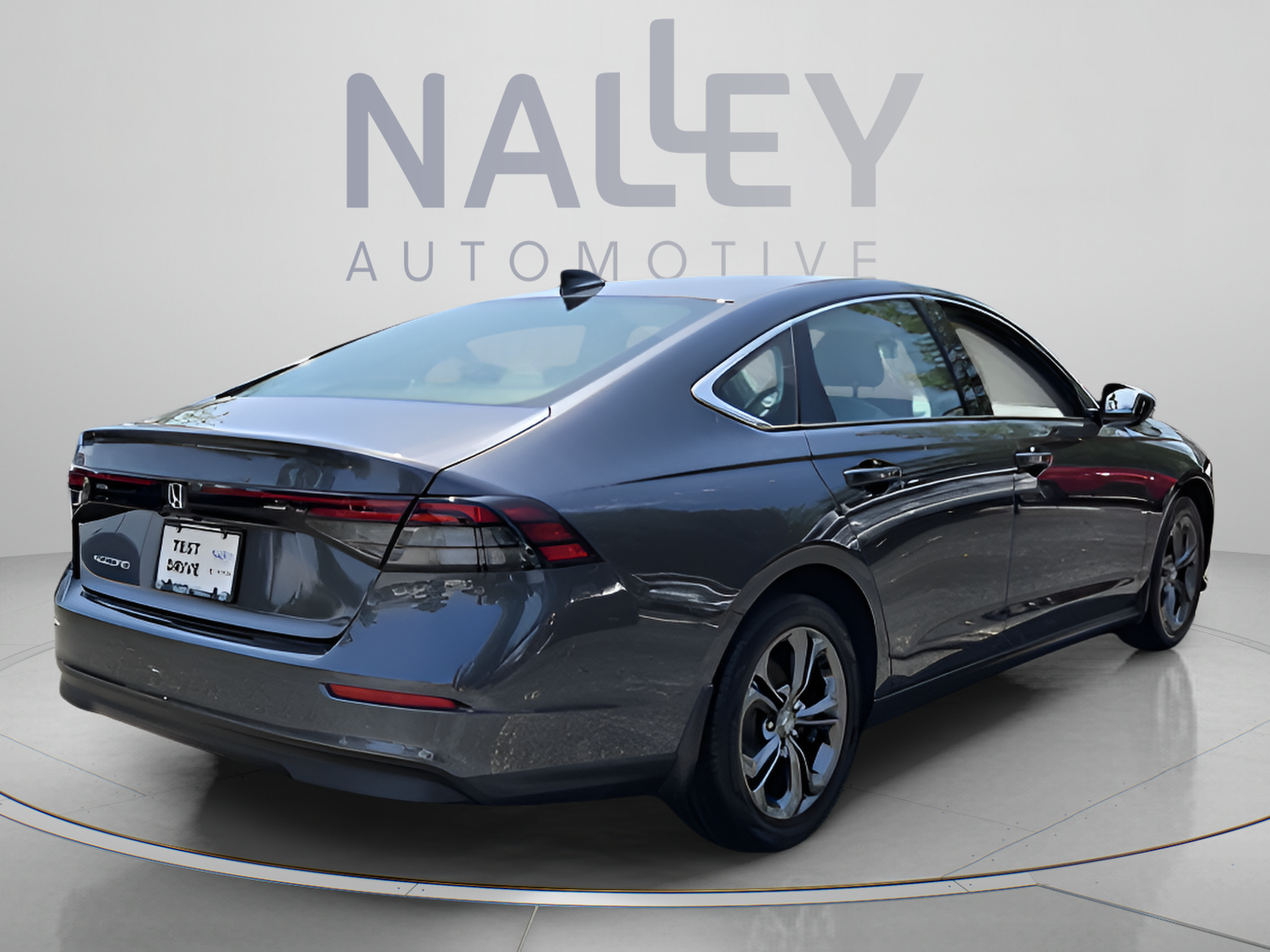 Used 2023 Honda Accord EX image 5