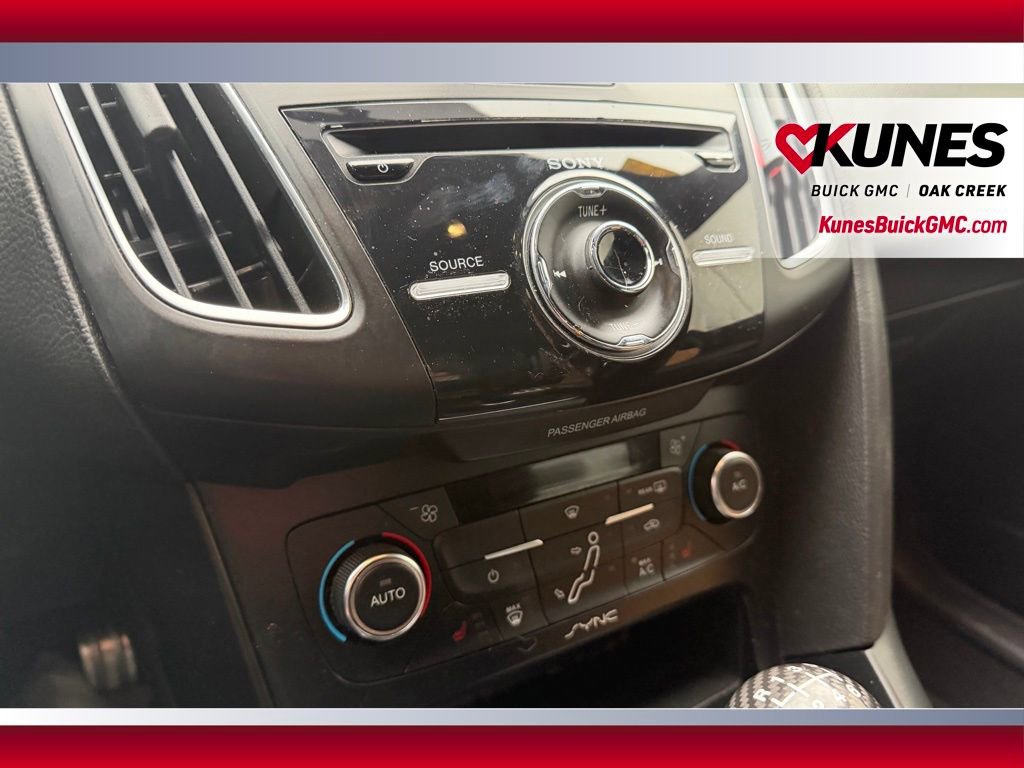 Used 2018 Ford Focus RS AWD/4WD image 23