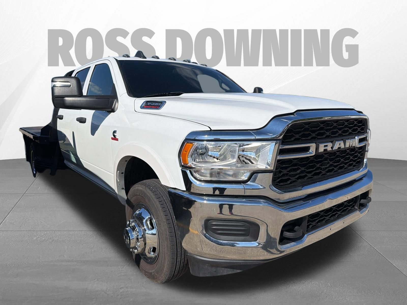 Used 2024 RAM 3500 Tradesman w/ Chrome Appearance Group image 3