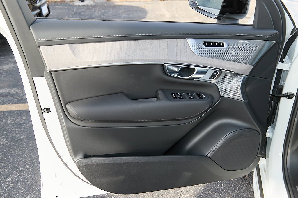 New 2026 Volvo XC90 B6 Ultra w/ Lounge Package image 10