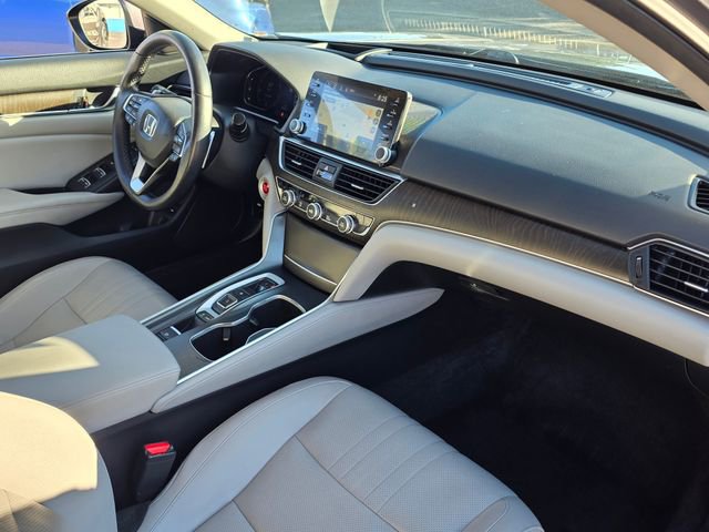 Used 2018 Honda Accord Touring image 8