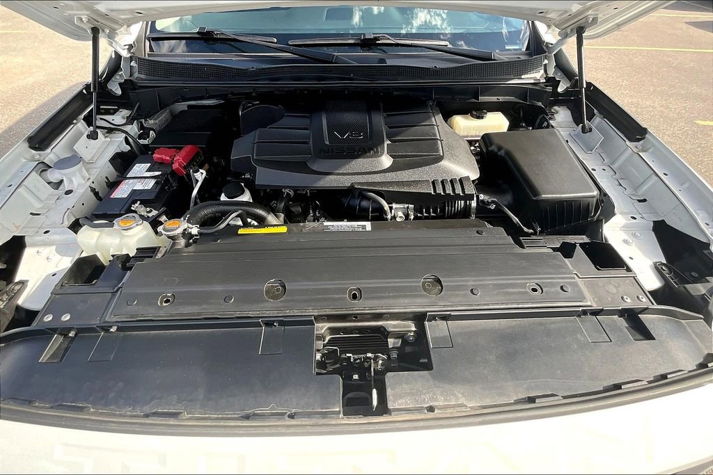 Used 2023 Nissan Titan SV image 12