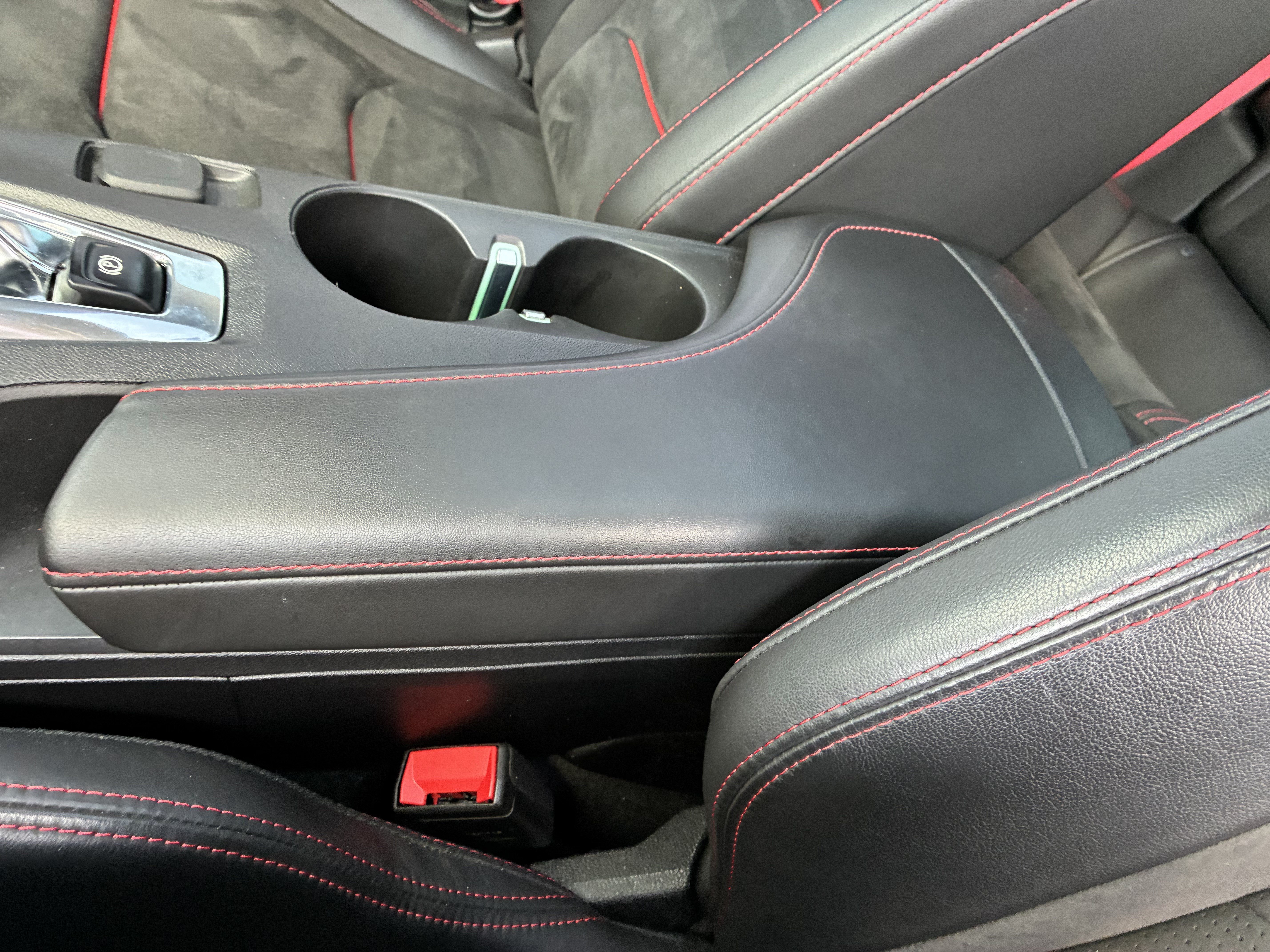 Used 2018 Chevrolet Camaro ZL1 RWD image 34
