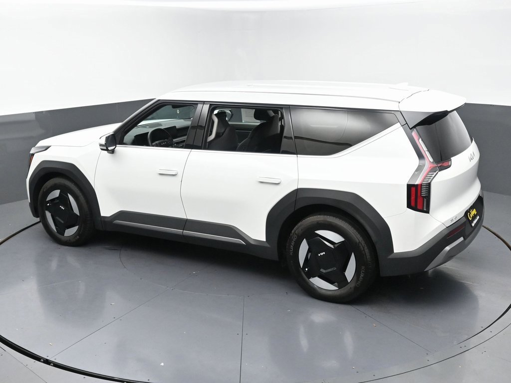 Used 2024 Kia EV9 Light Long Range image 53