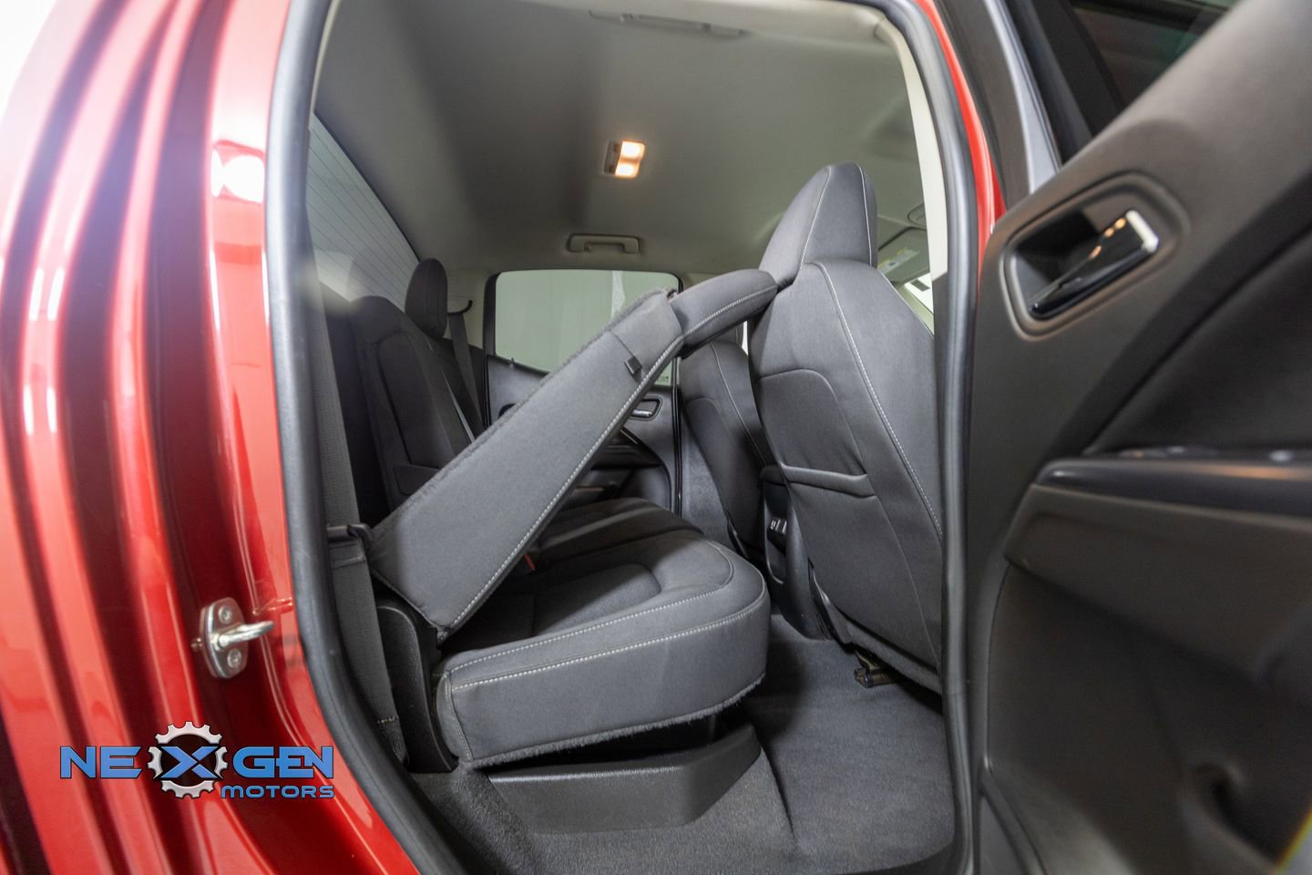 Used 2020 GMC Canyon SLE w/ Elevation Edition image 35