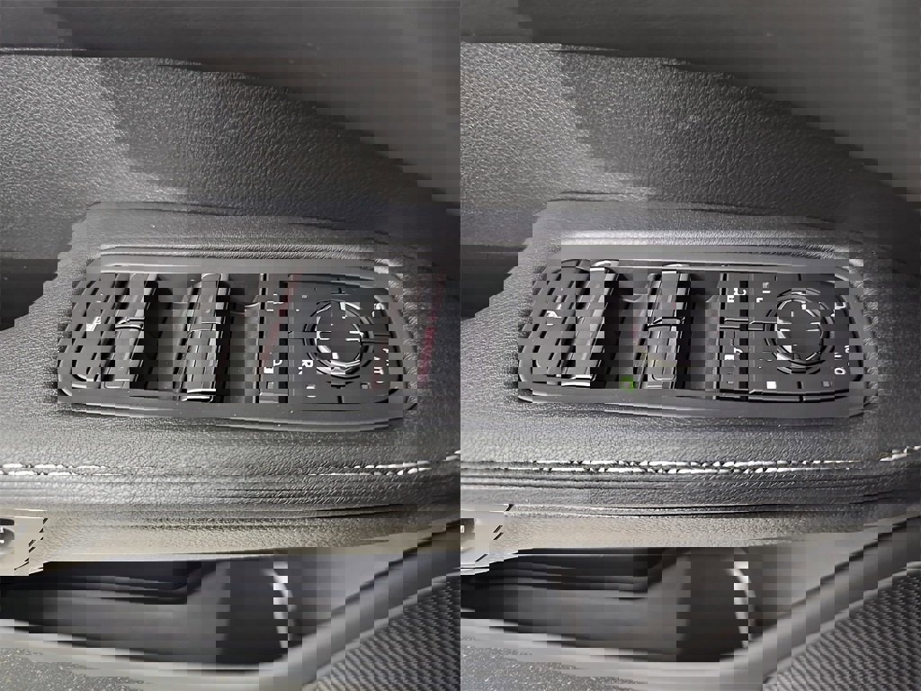 New 2026 Lexus RX 450h AWD image 31