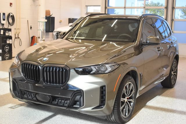 New 2026 BMW X5 xDrive40i w/ M Sport Package AWD/4WD image 9