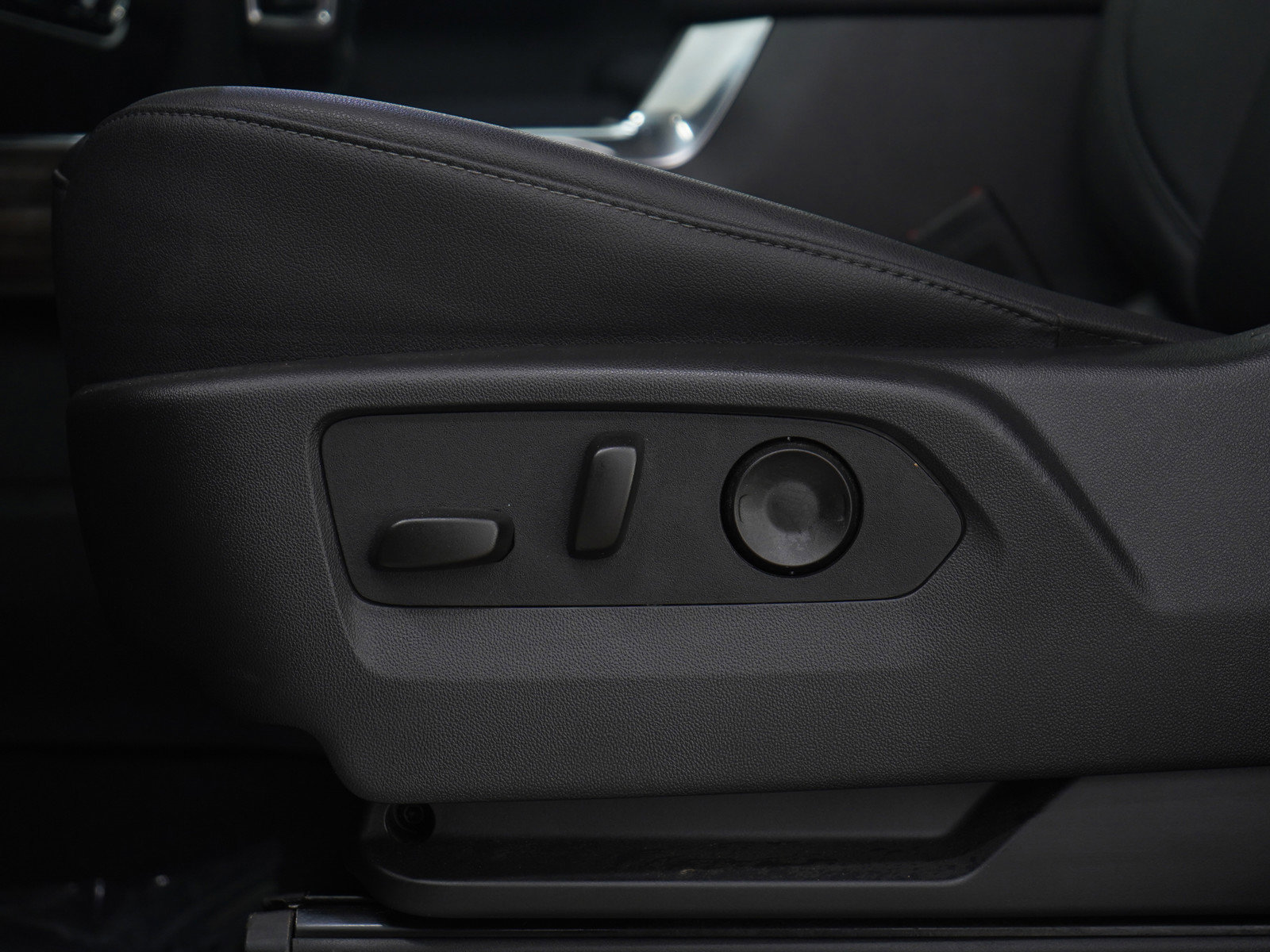 Used 2025 Chevrolet Silverado 1500 LT Trail Boss w/ LT Trail Boss Premium Package image 21