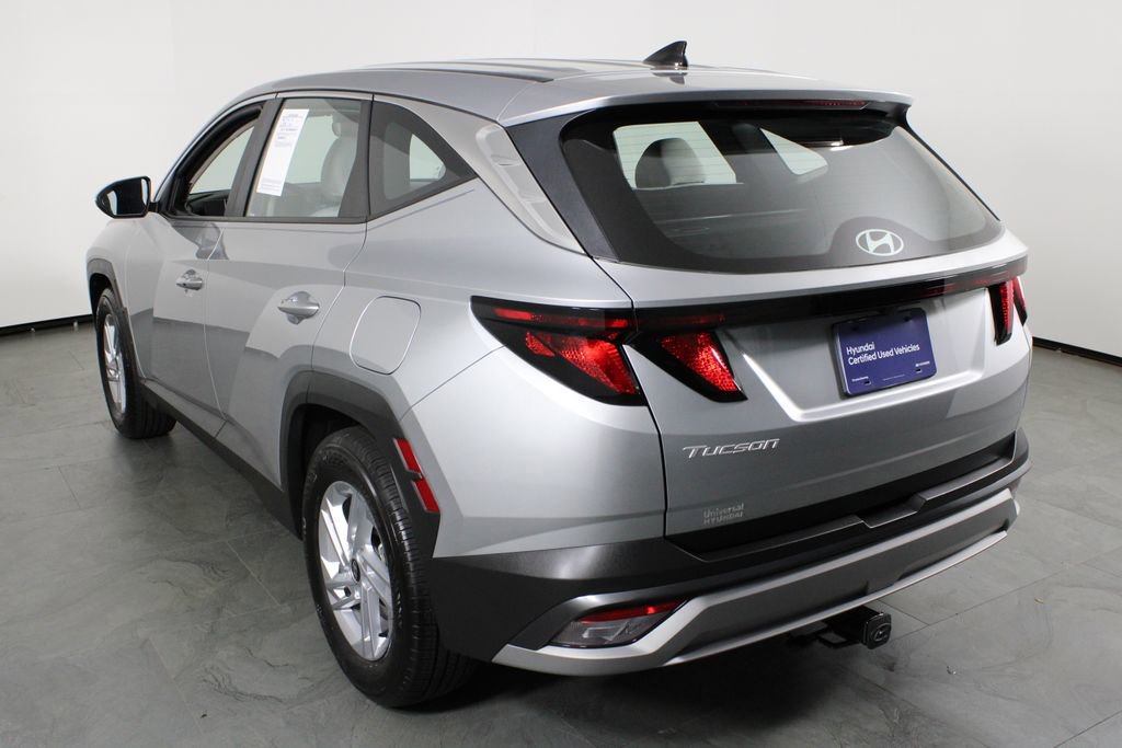 Certified 2026 Hyundai Tucson SE FWD image 4