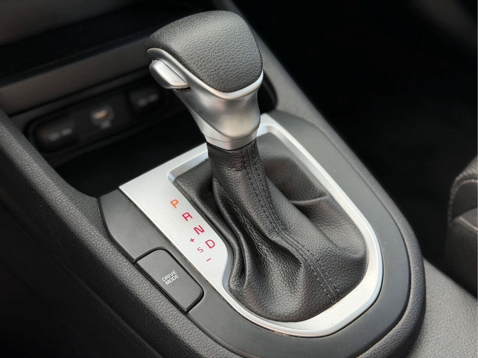 Used 2022 Kia Forte LXS FWD image 14