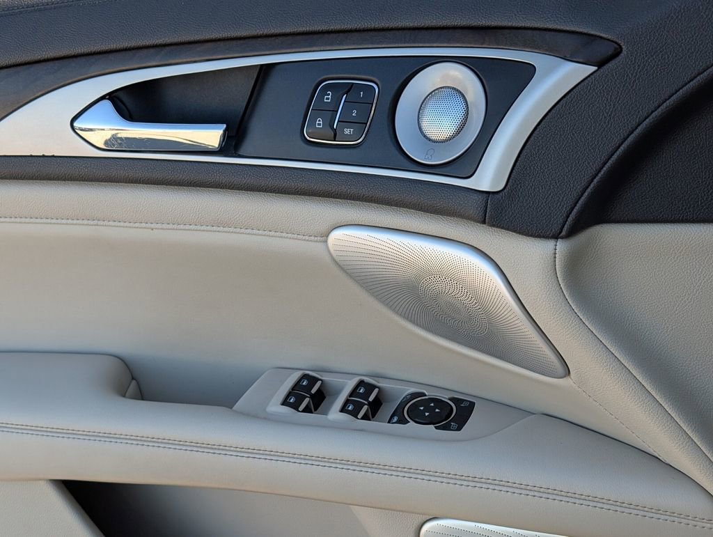 Used 2020 Lincoln MKZ Reserve w/ Luxury Package image 28