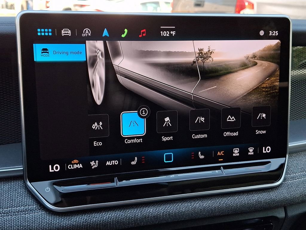 Certified 2025 Volkswagen Tiguan S AWD/4WD image 17