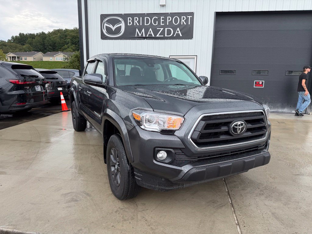 Used 2023 Toyota Tacoma SR5 AWD/4WD image 1