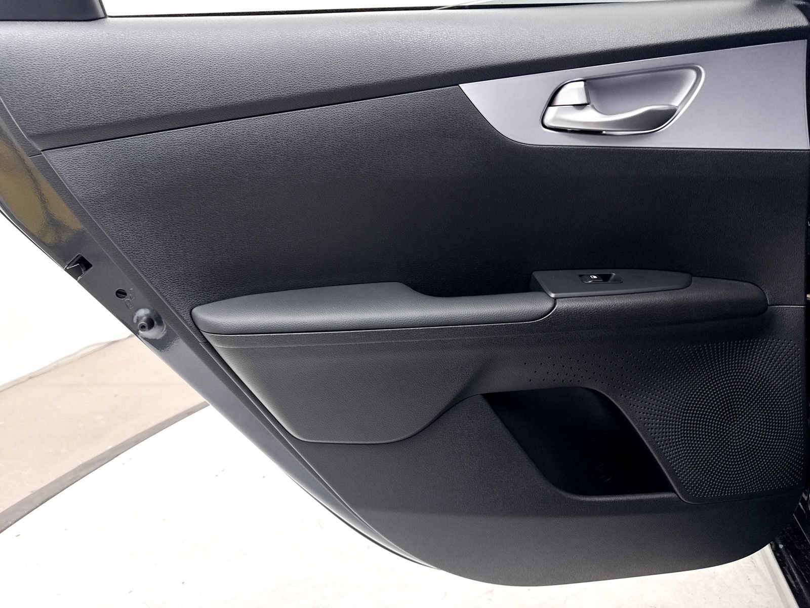 Used 2024 Kia Forte LXS w/ LXS Technology Package FWD image 28