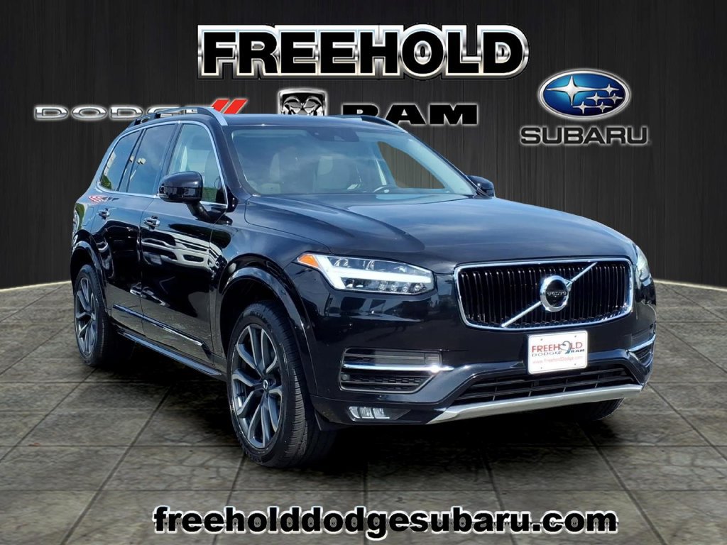 Used 2019 Volvo XC90 T5 Momentum w/ Multimedia Package