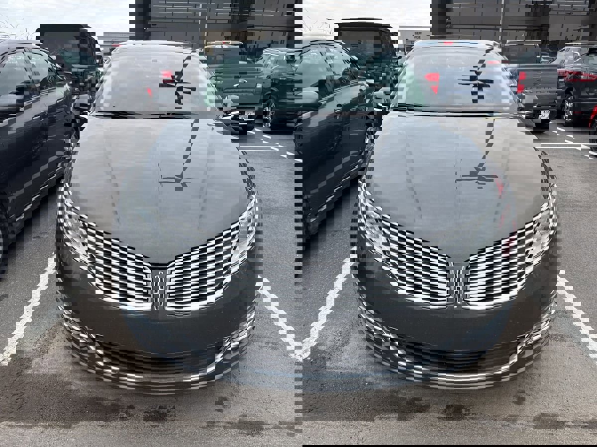 Used 2015 Lincoln MKZ w/ Equipment Group 101A Select image 4