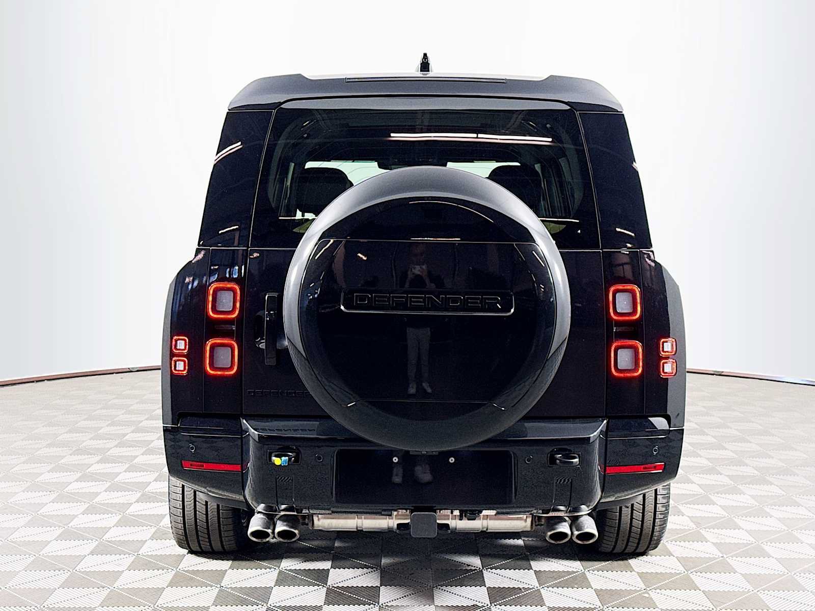New 2026 Land Rover Defender 130 V8 AWD/4WD image 6