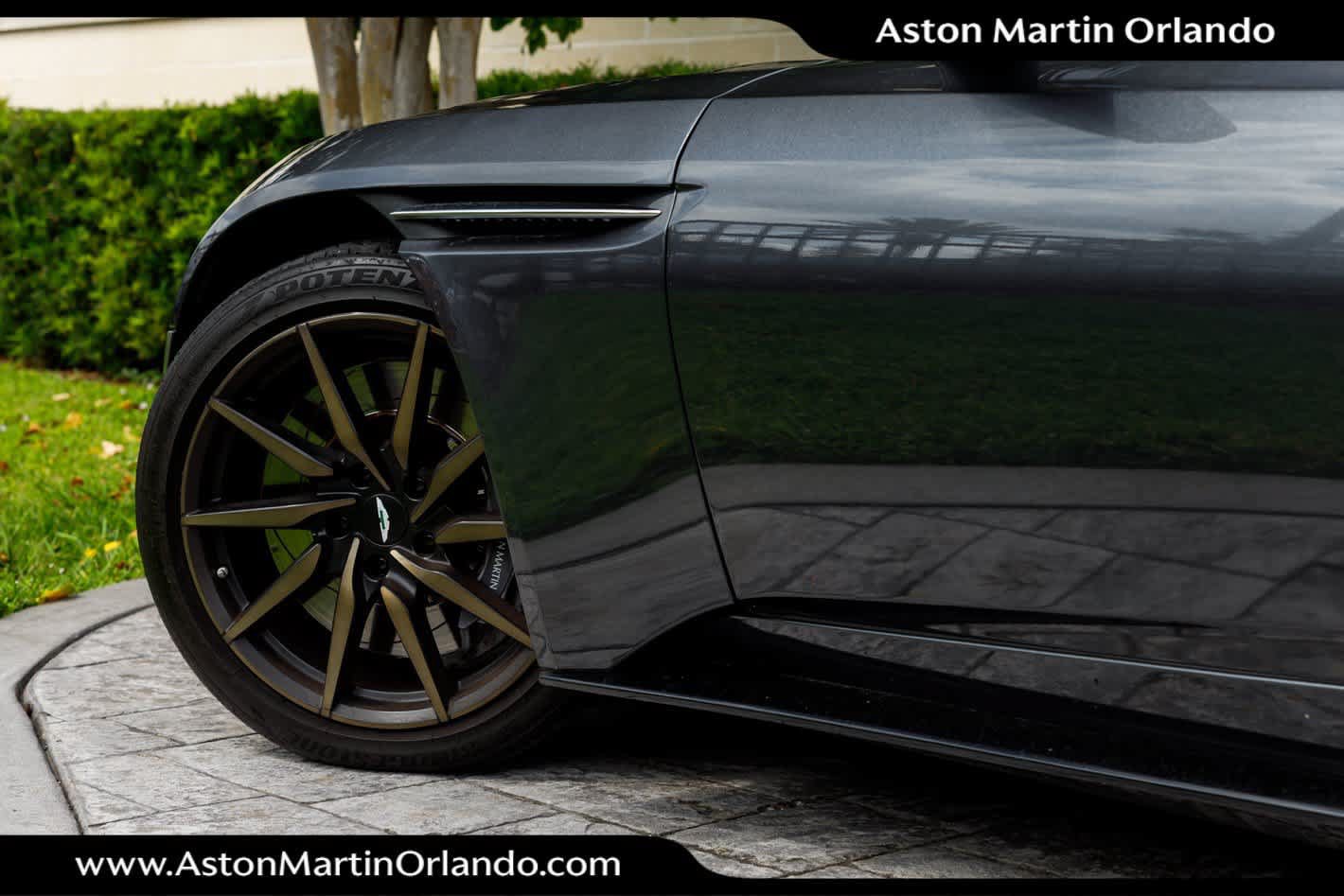 Used 2022 Aston Martin DB11 Coupe RWD image 30
