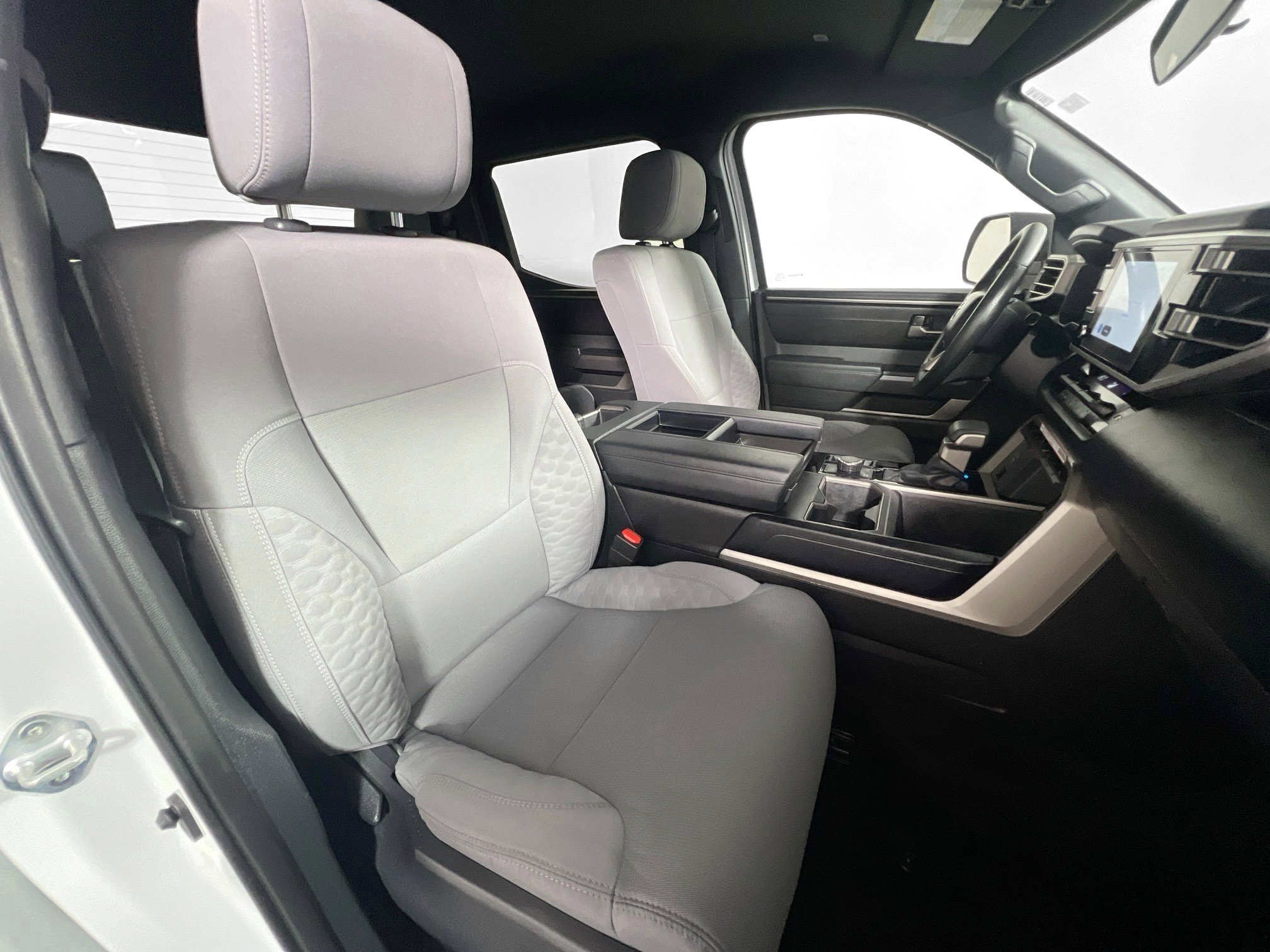 Used 2025 Toyota Tundra SR5 image 31