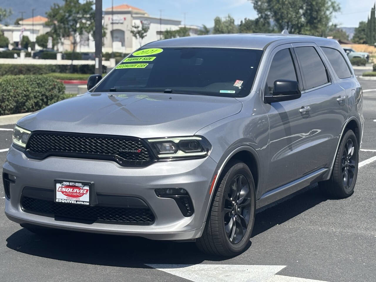 Used 2021 Dodge Durango SXT image 3