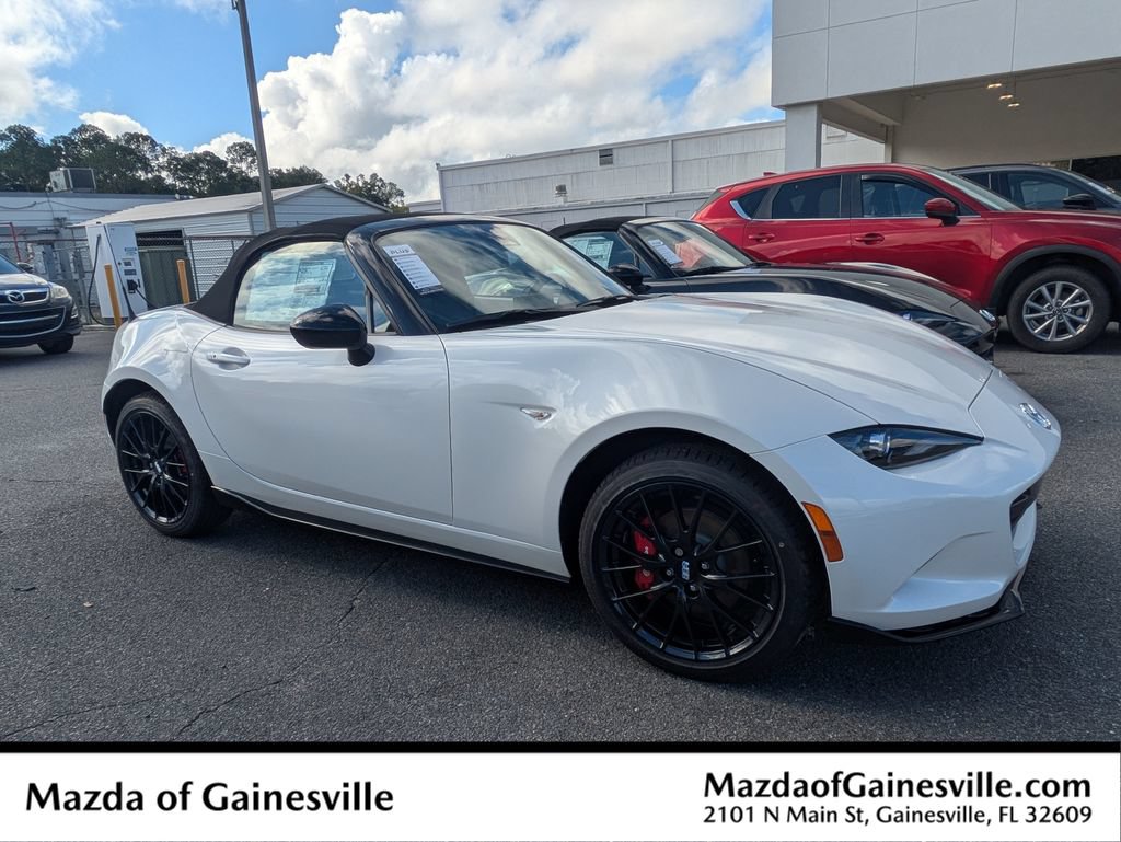 New 2026 MAZDA MX-5 Miata Club w/ Interior Package RWD image 1