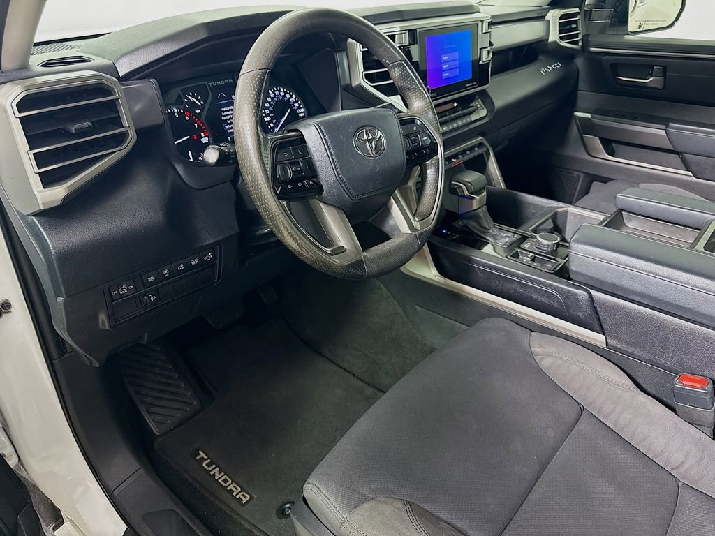 Used 2022 Toyota Tundra SR5 w/ SR5 Convenience Package AWD/4WD image 10