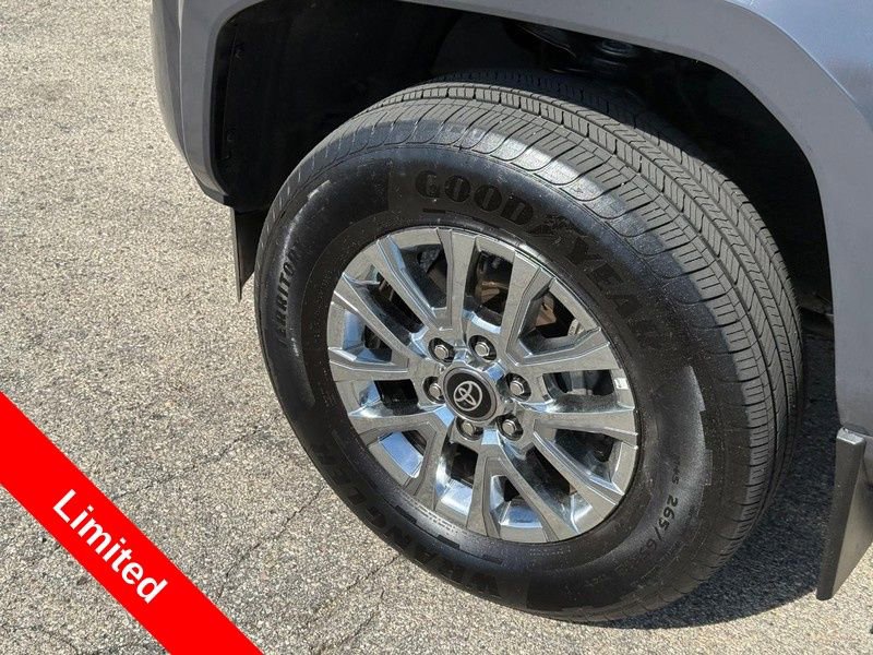 Used 2025 Toyota Tacoma Limited AWD/4WD image 10
