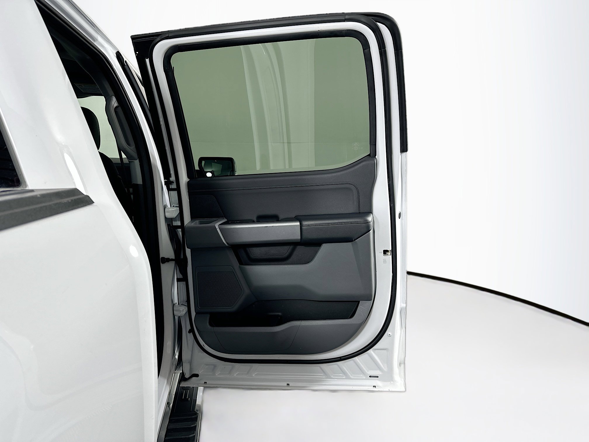 Used 2024 Ford F150 XLT w/ Equipment Group 302A MID image 29