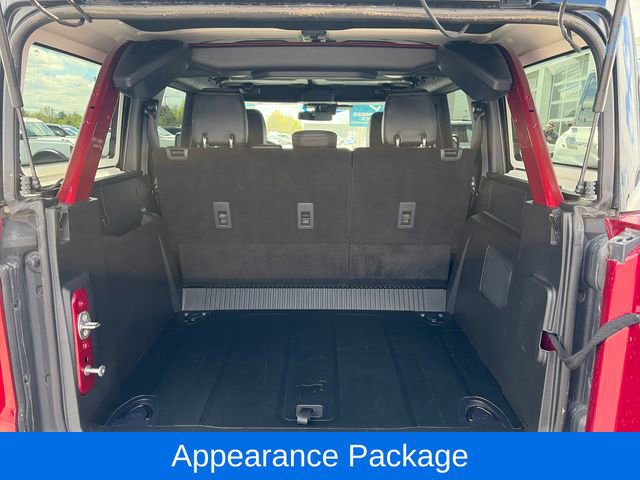 Used 2025 Ford Bronco Badlands image 9