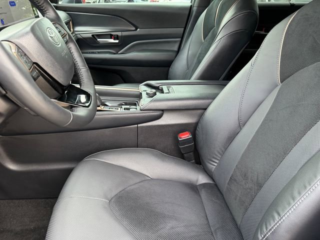 Used 2025 Toyota Grand Highlander AWD Hybrid image 12