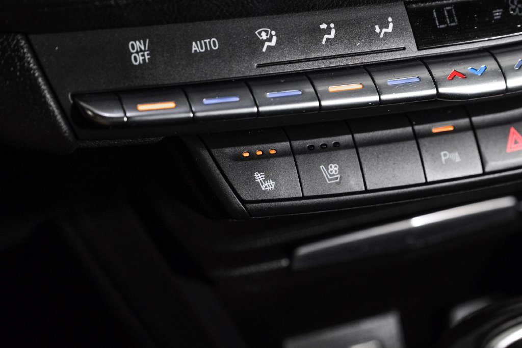 Used 2019 Cadillac XT4 Sport FWD image 18