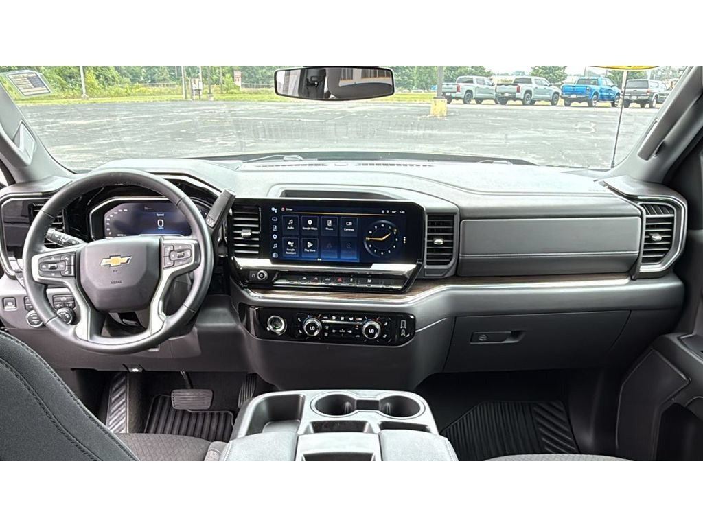 Used 2024 Chevrolet Silverado 1500 LT AWD/4WD image 28