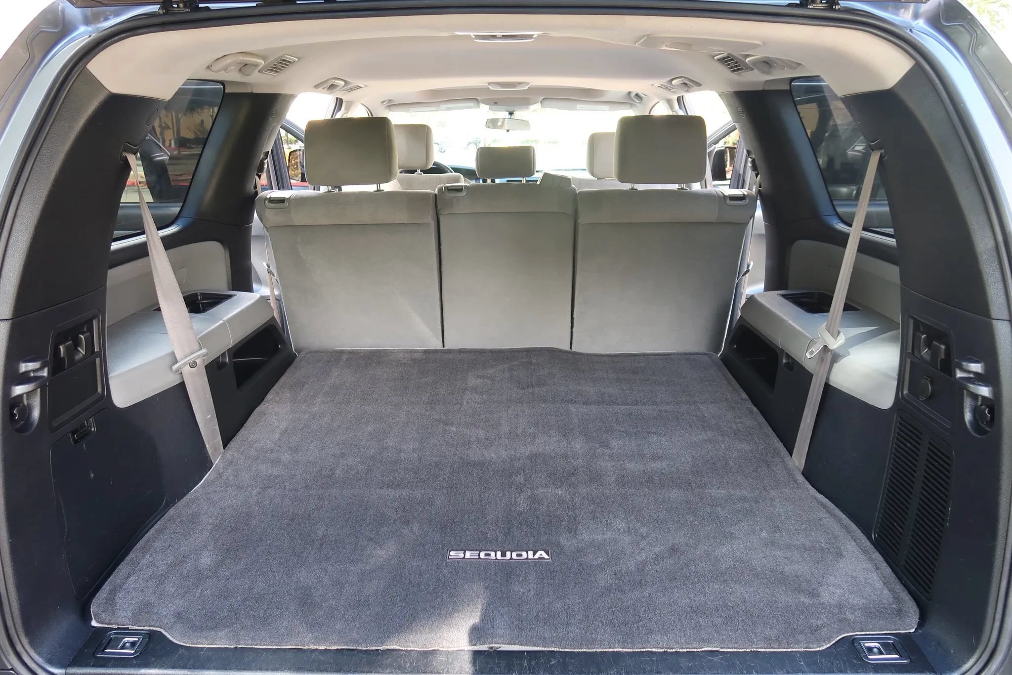 Used 2014 Toyota Sequoia SR5 AWD/4WD image 19