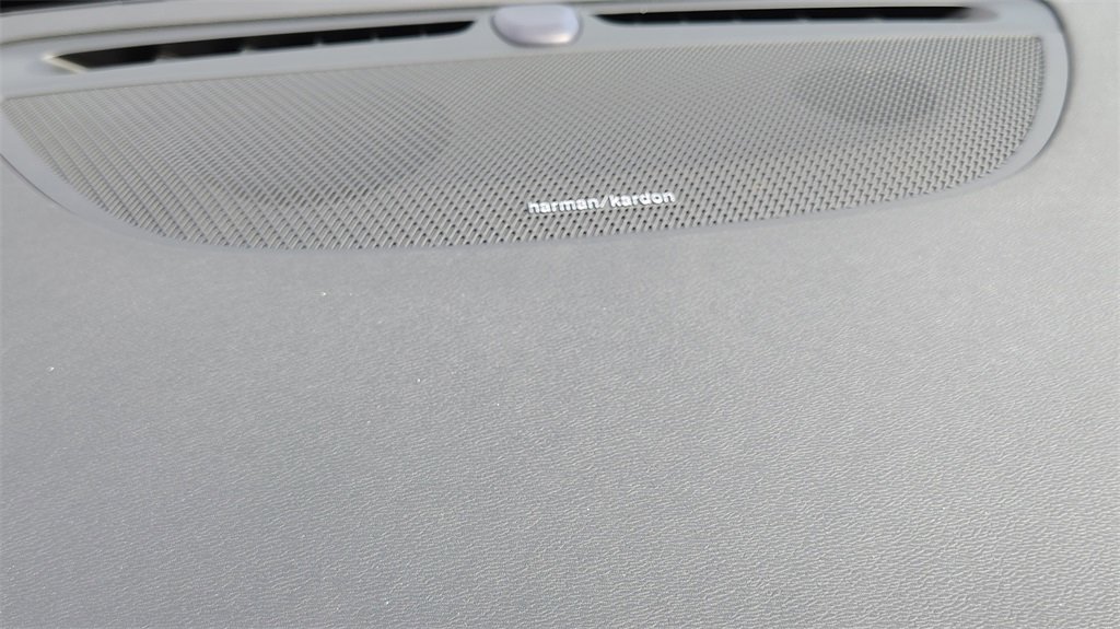 New 2026 Volvo V60 B5 Cross Country Plus w/ Protection Package Premier image 21