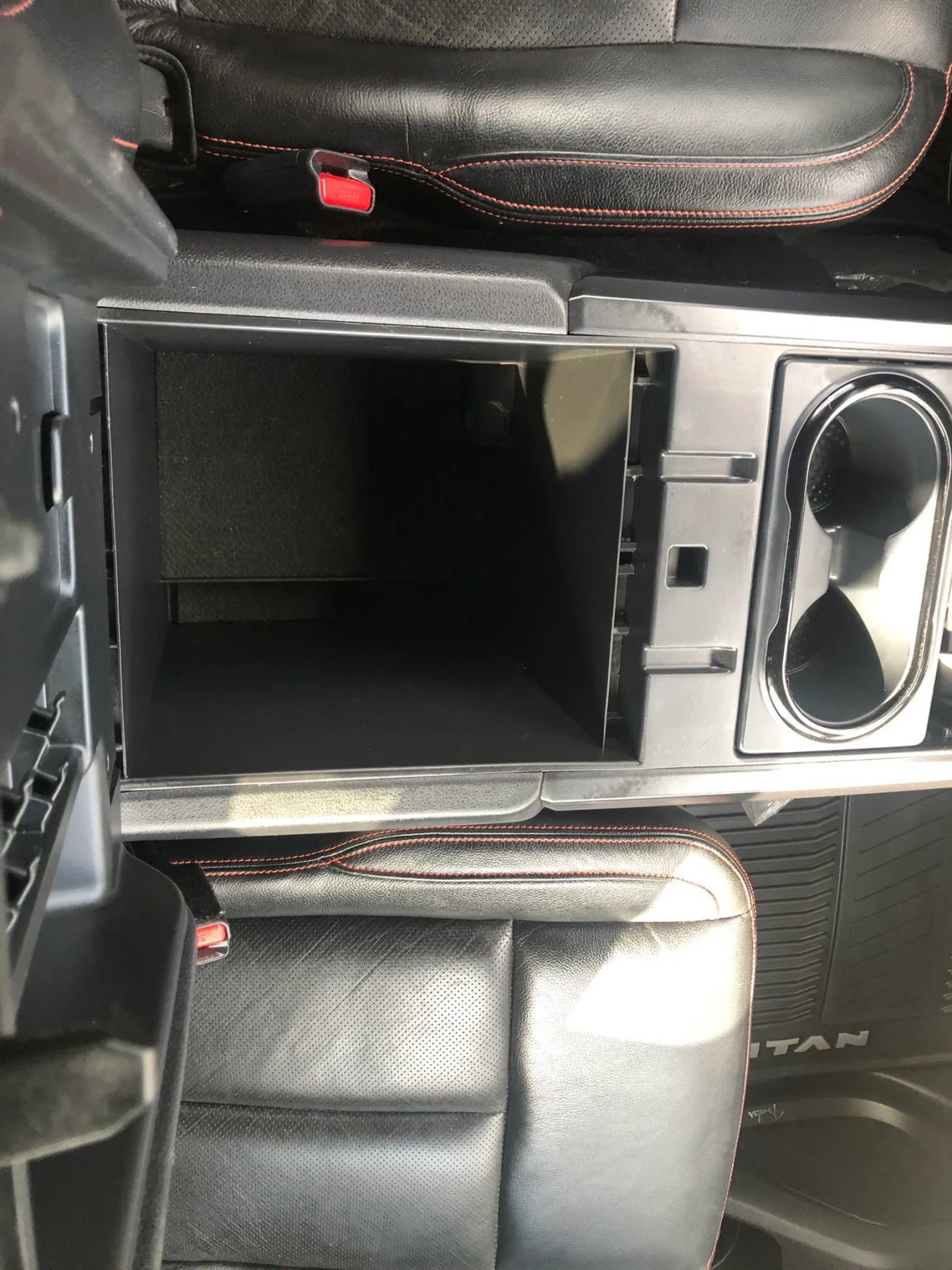 Used 2020 Nissan Titan PRO-4X w/ Pro-4x Convenience Package image 34