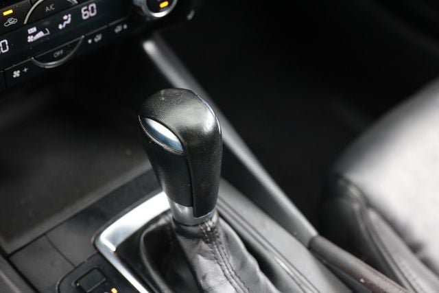 Used 2017 MAZDA MAZDA3 Touring FWD image 43