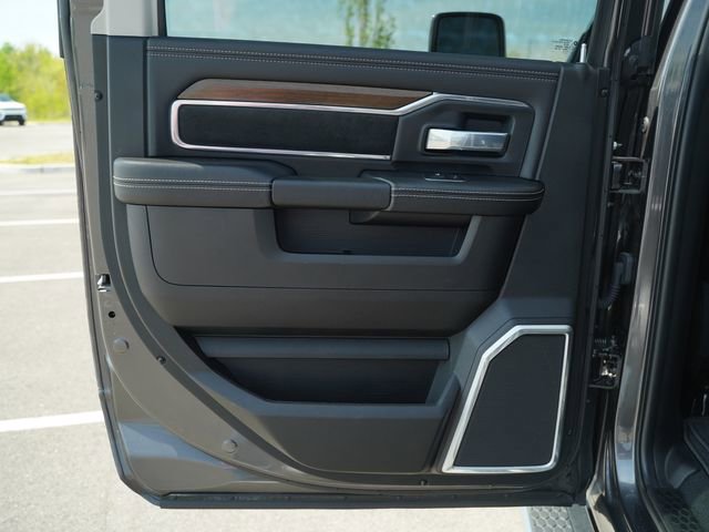 Used 2024 RAM 2500 Laramie image 17