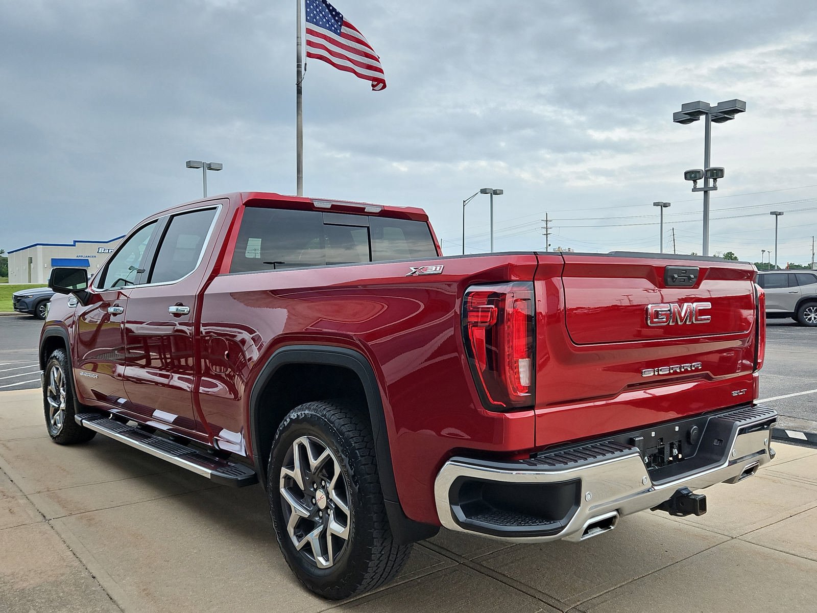 Used 2024 GMC Sierra 1500 SLT w/ SLT Premium Plus Package AWD/4WD image 3