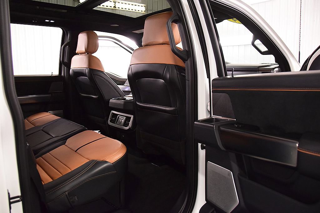 Used 2024 Ford F350 Platinum w/ Tremor Off-Road Package image 37