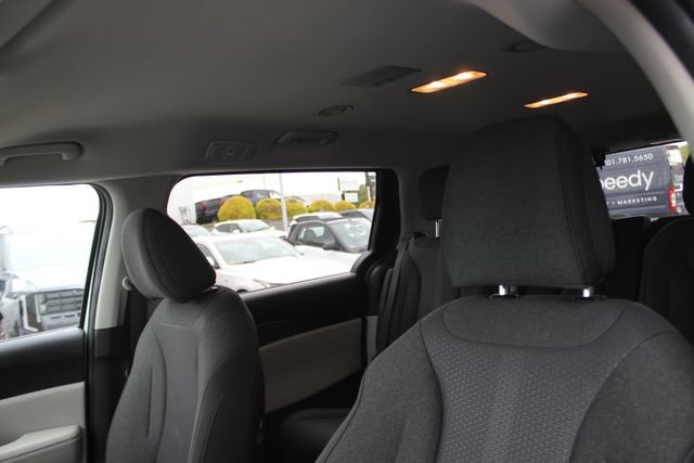 Certified 2024 Kia Carnival LX FWD image 20