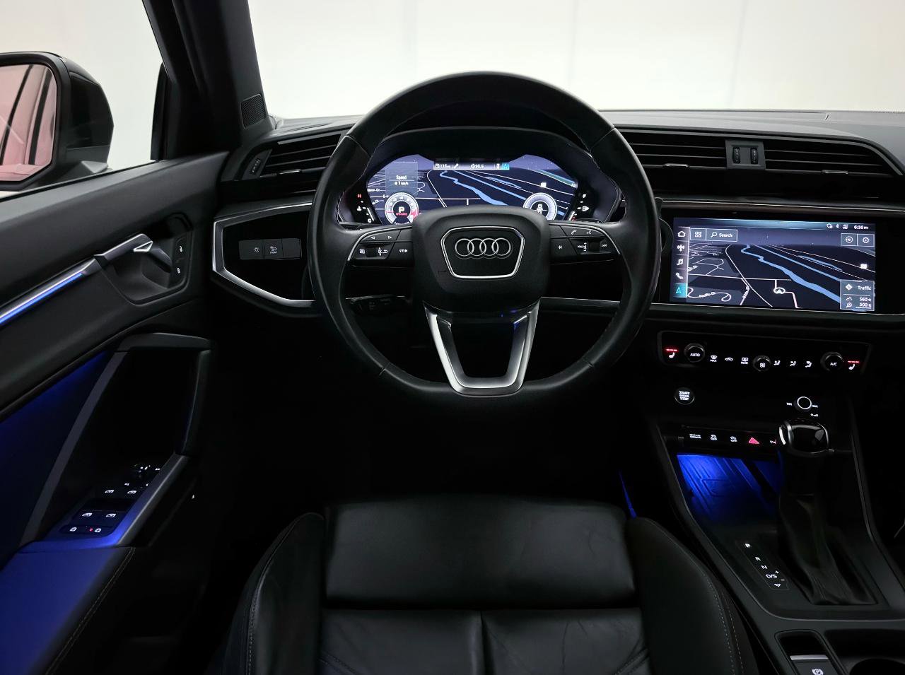 Used 2020 Audi Q3 2.0T Prestige w/ Prestige Package image 31