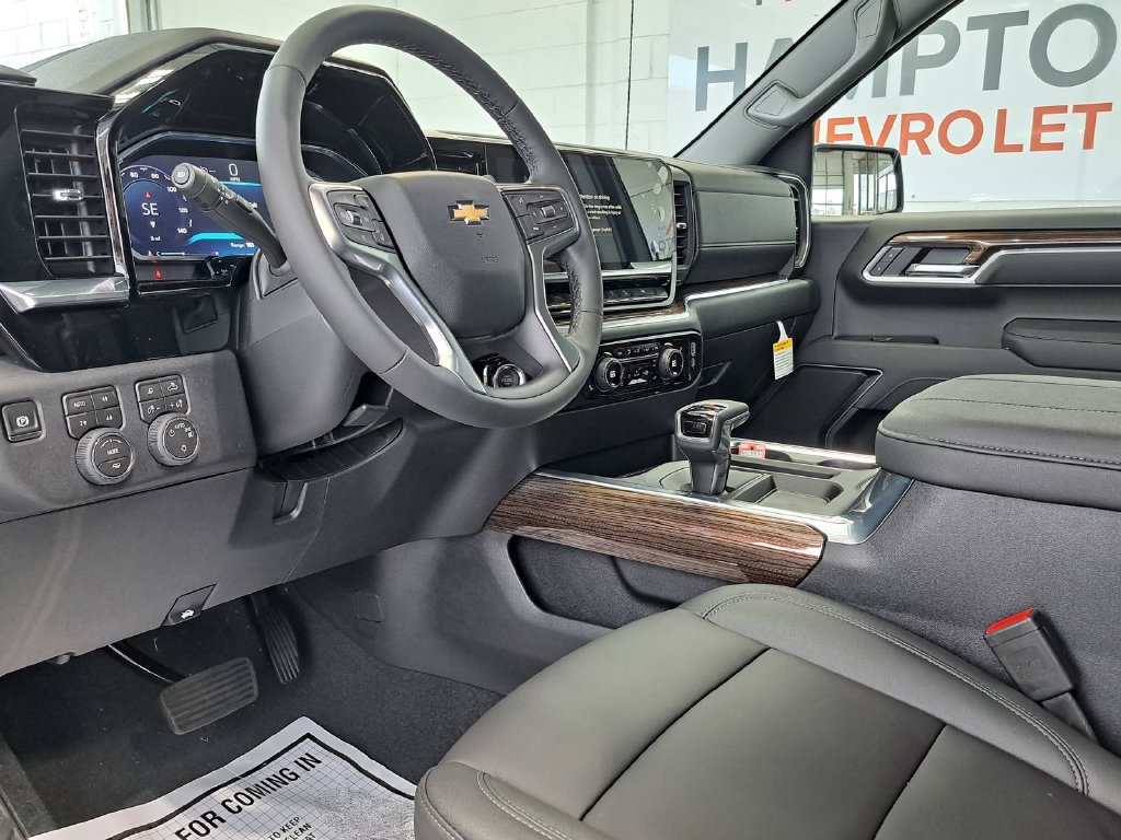 New 2026 Chevrolet Silverado 1500 LT w/ All Star Edition Plus AWD/4WD image 7