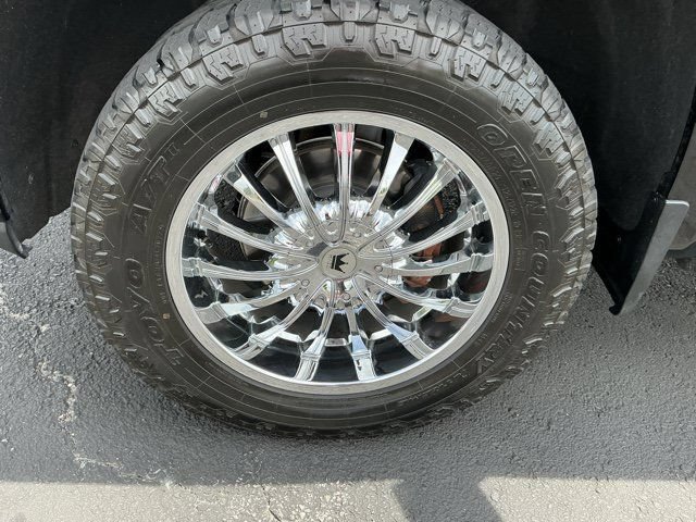 Used 2022 Chevrolet Silverado 1500 LT Trail Boss w/ LT Trail Boss Premium Package AWD/4WD image 12
