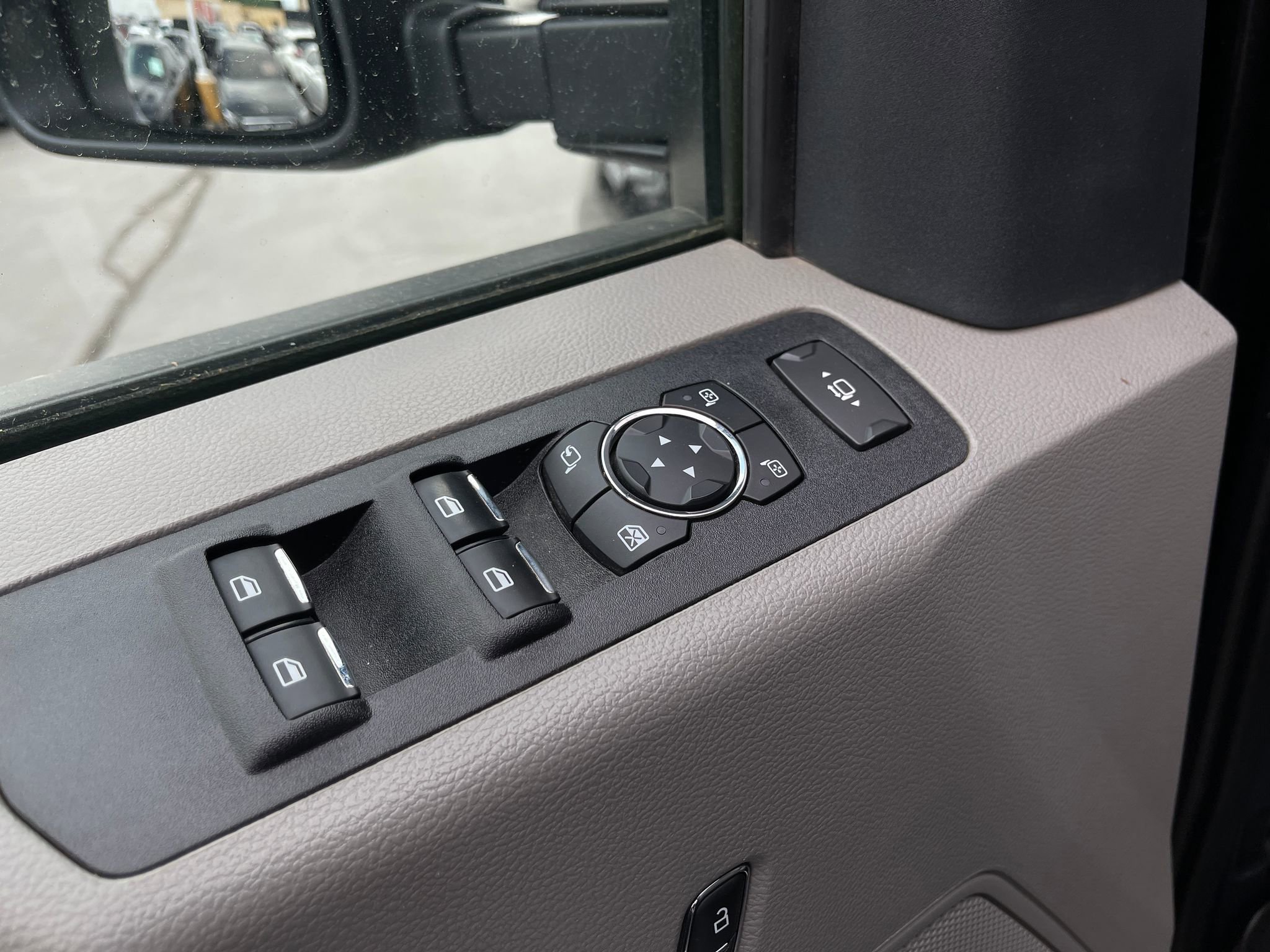 Used 2022 Ford F250 XLT w/ XLT Premium Package image 14